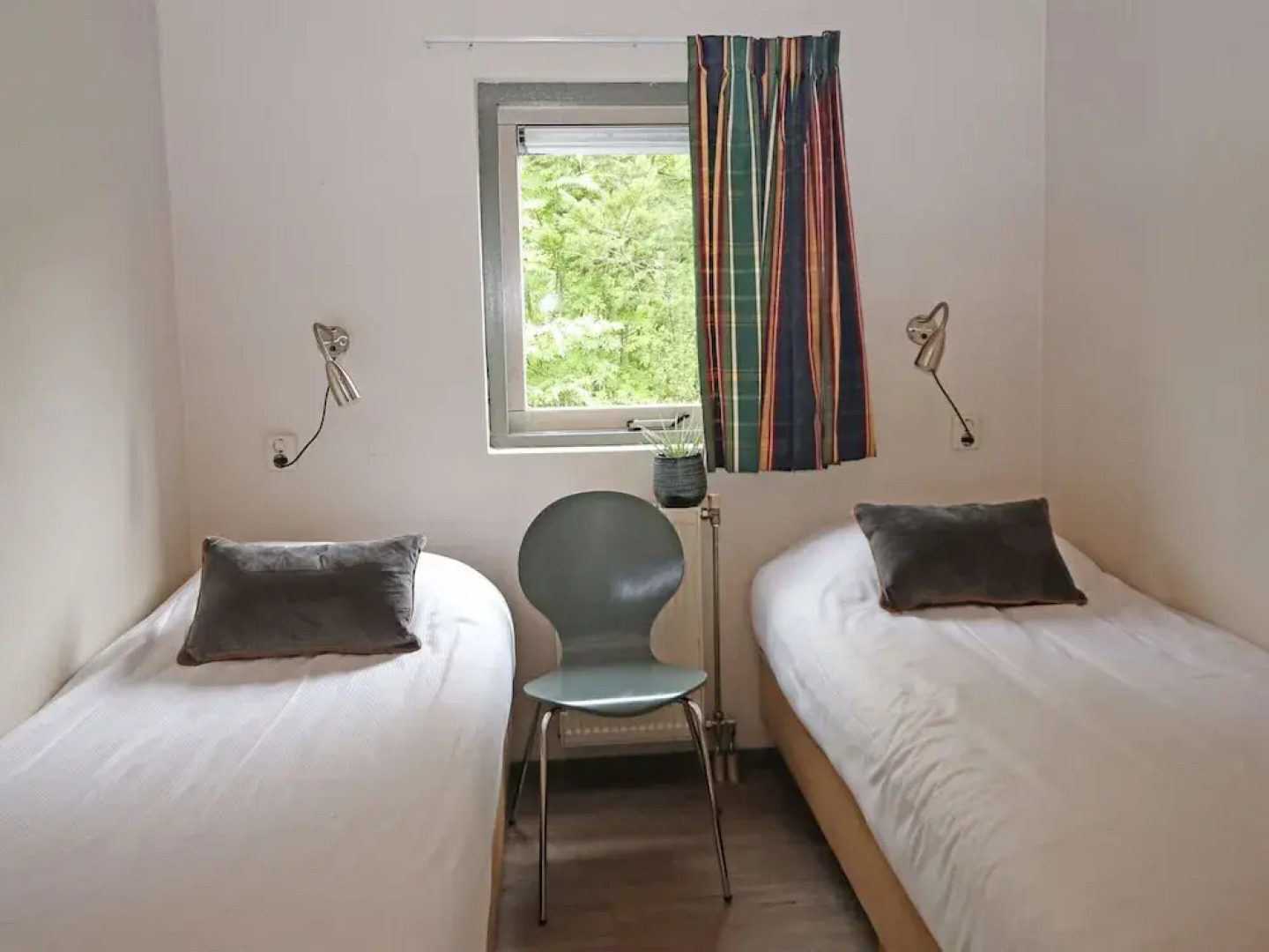 Detached Bungalow With Fireplace, in Appelscha