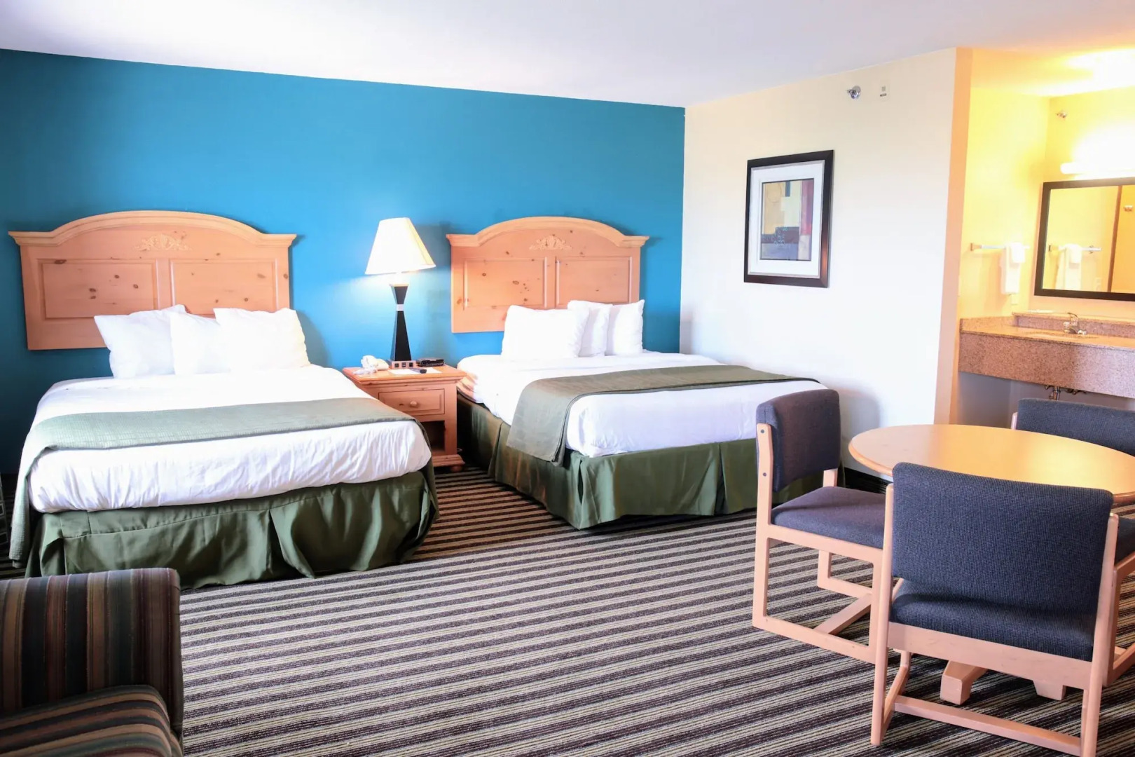 American Inn and Suites