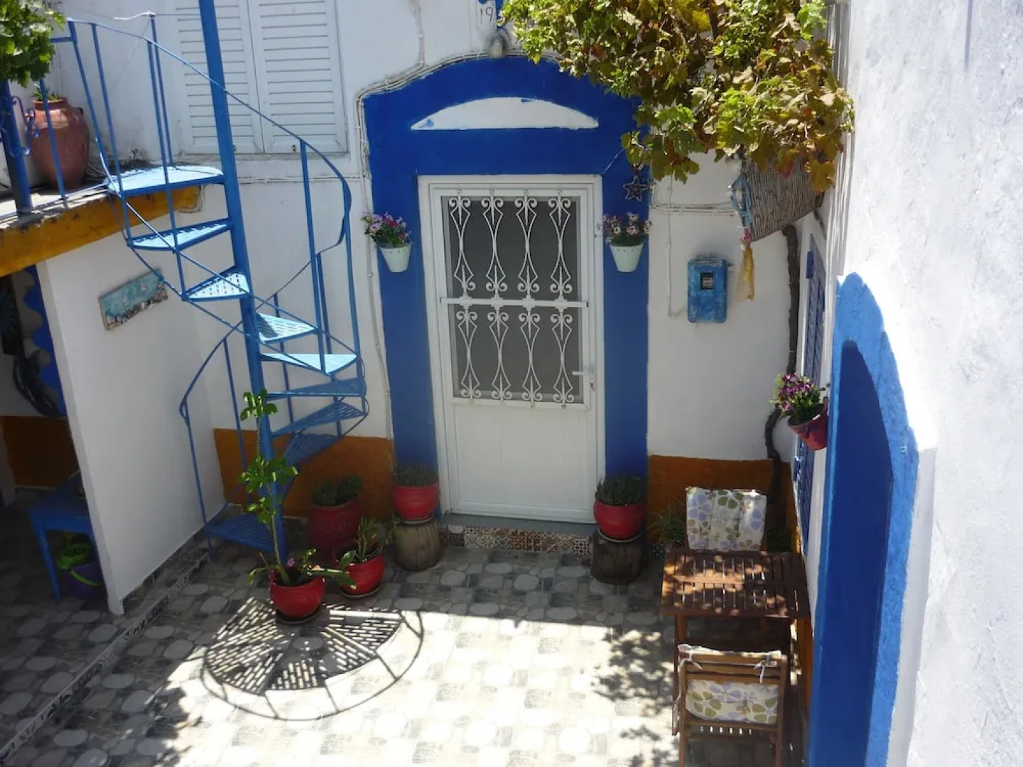 Traditional Villa 7 Mins Drive From Haraki Beach