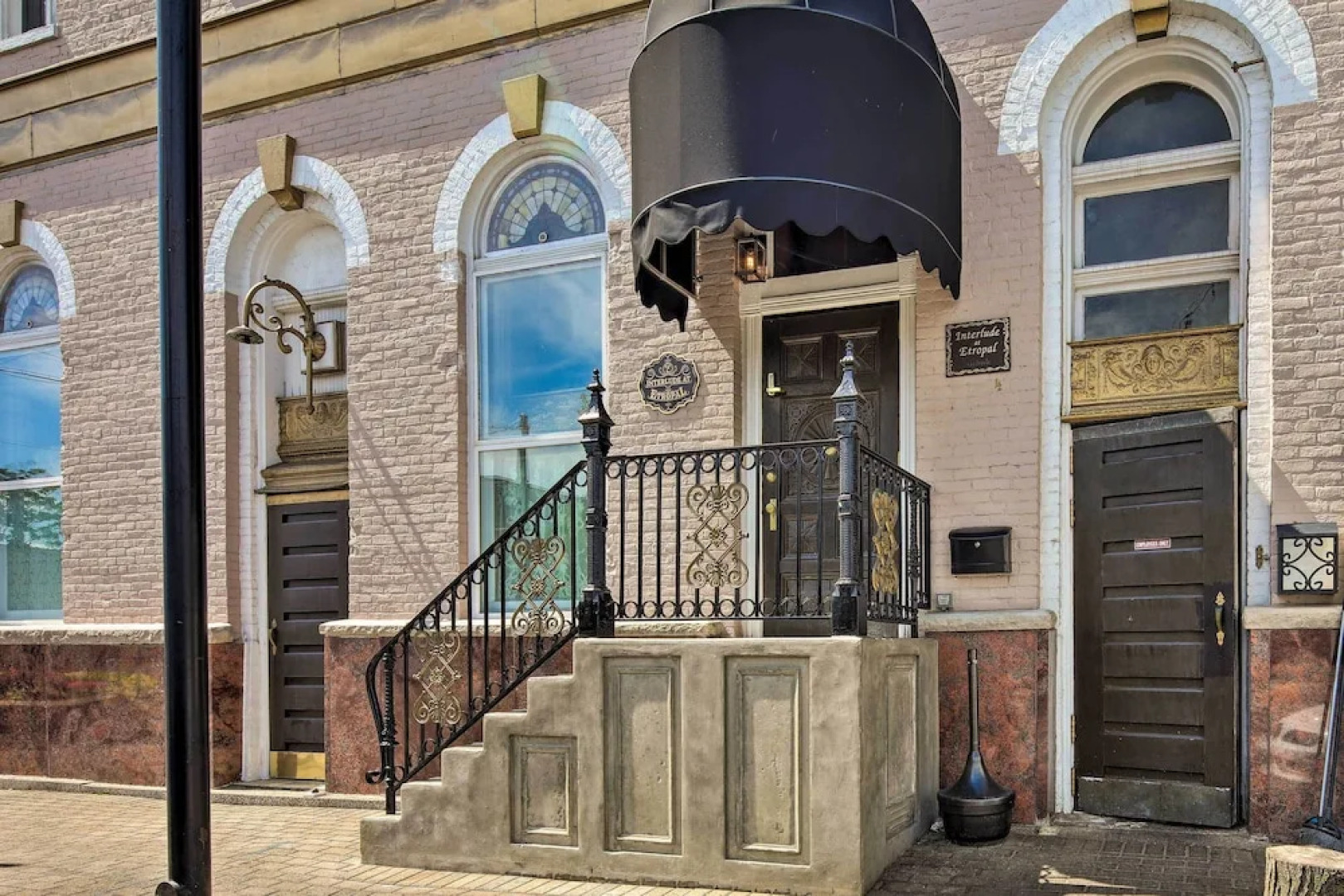 Vintage Apartment in Historic Downtown La Porte!