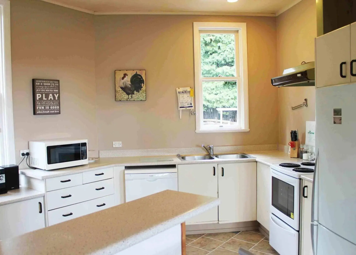 Snowy Waters Lodge & Tours