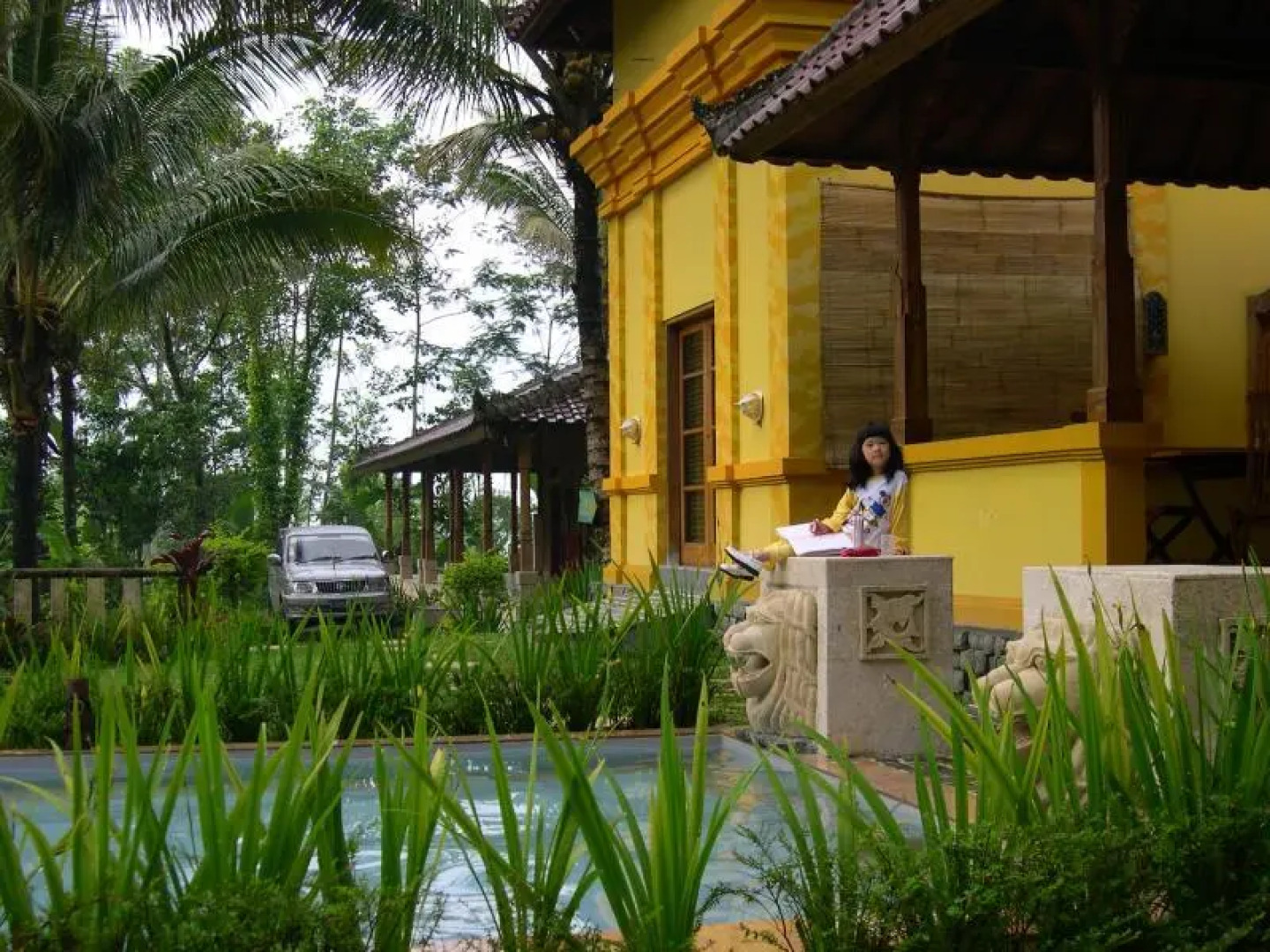 Raffles Holiday Hotel