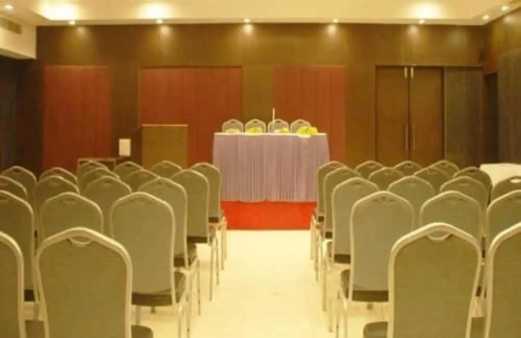 Hotel Nikhil Sai International
