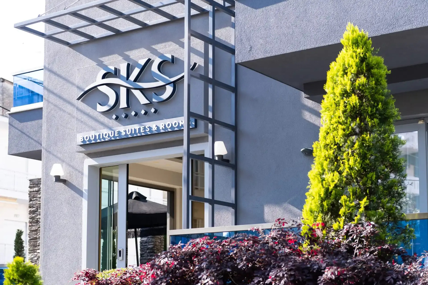 SKS Luxury Suites & Rooms