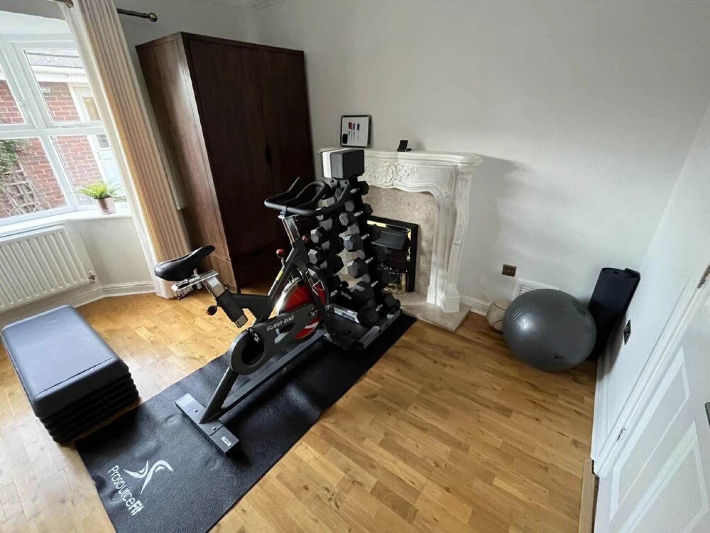 5 Bedroom, 4 Bathroom, Gym, Playroom, Country Home