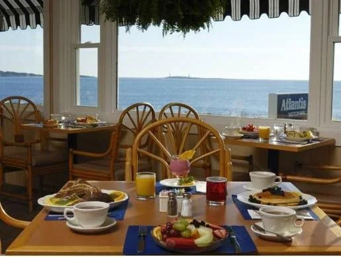 Atlantis Oceanfront Inn
