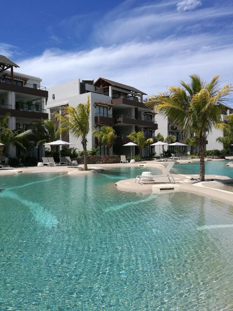 Choisy Les Bains with LOV