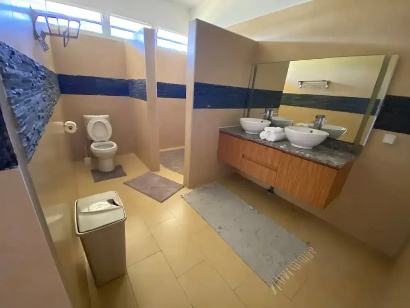 Fare Avea in Mahina With 3 Bedrooms and 2 Bathrooms