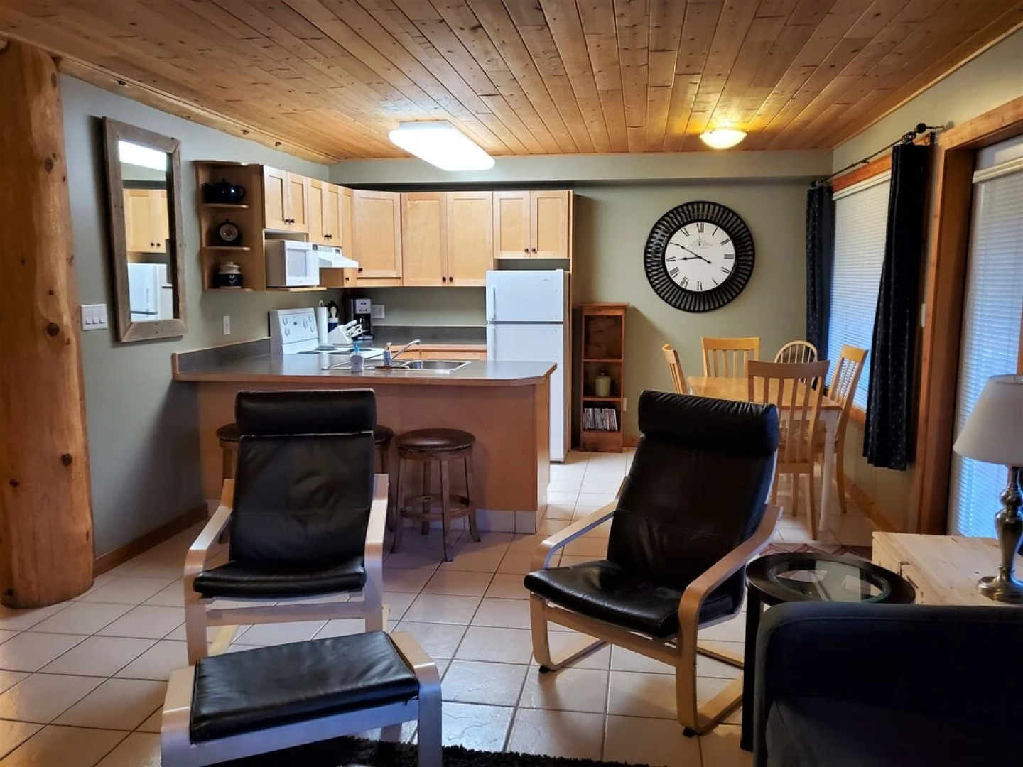 Summit Sunshine Retreat 1 Bedroom Condo by Redawning