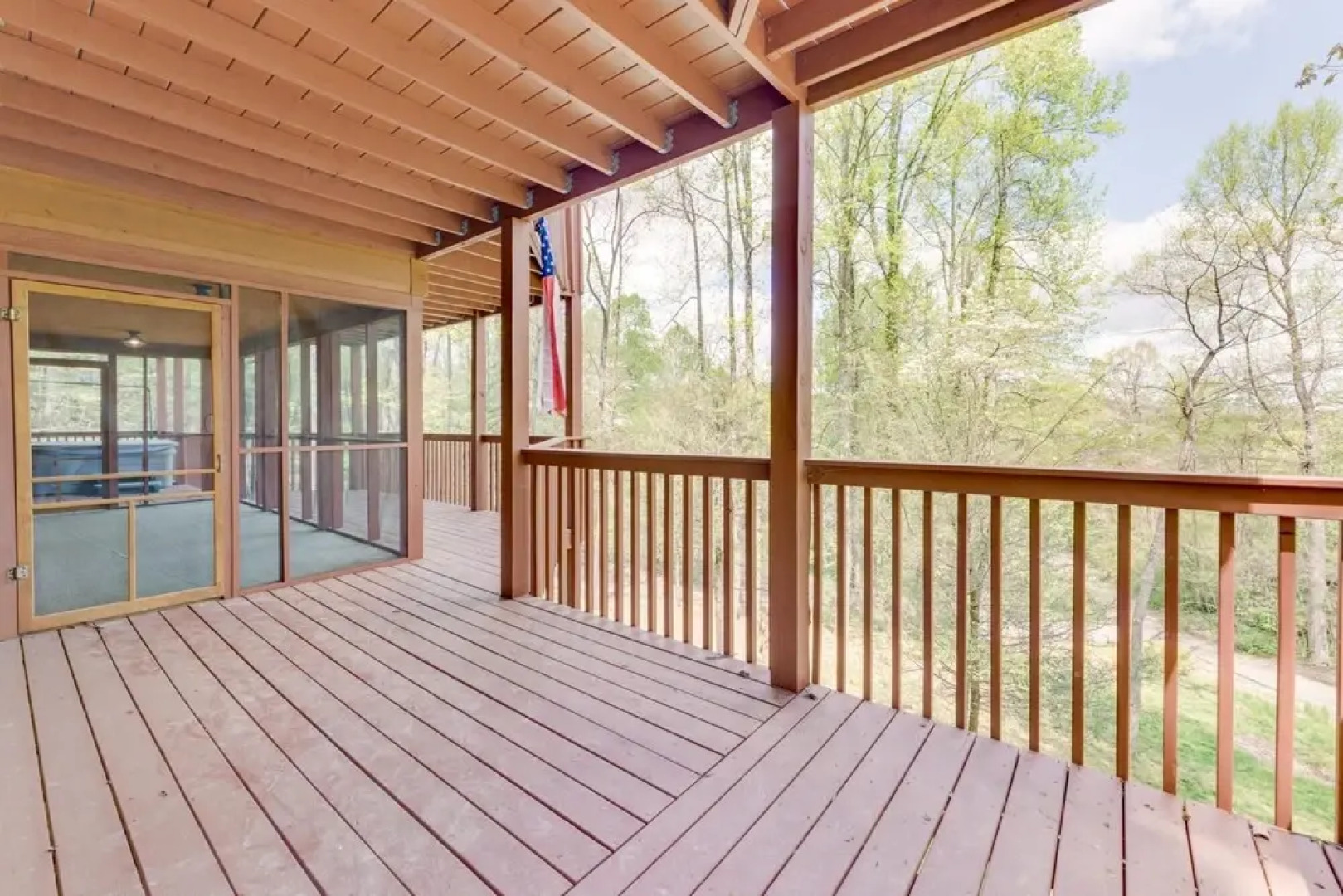 Sage Grass Retreat Wears Valley Cabin w Hot Tub Game Room Wraparound Deck