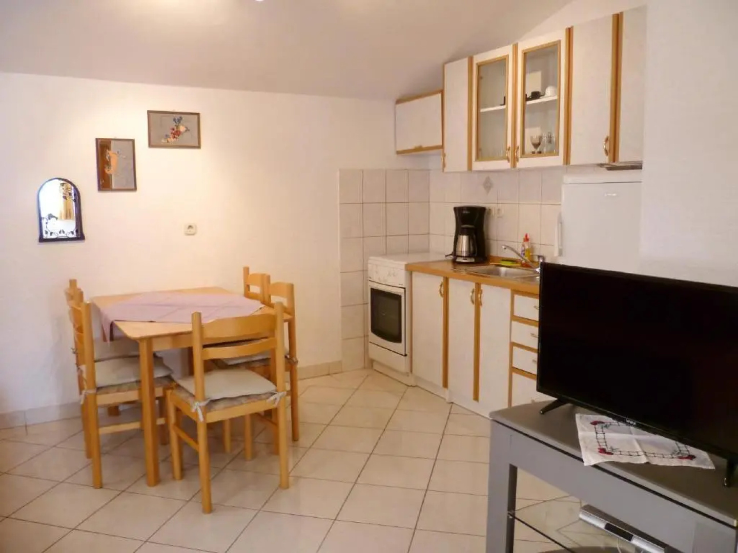 Apartments Sanda Tribunj