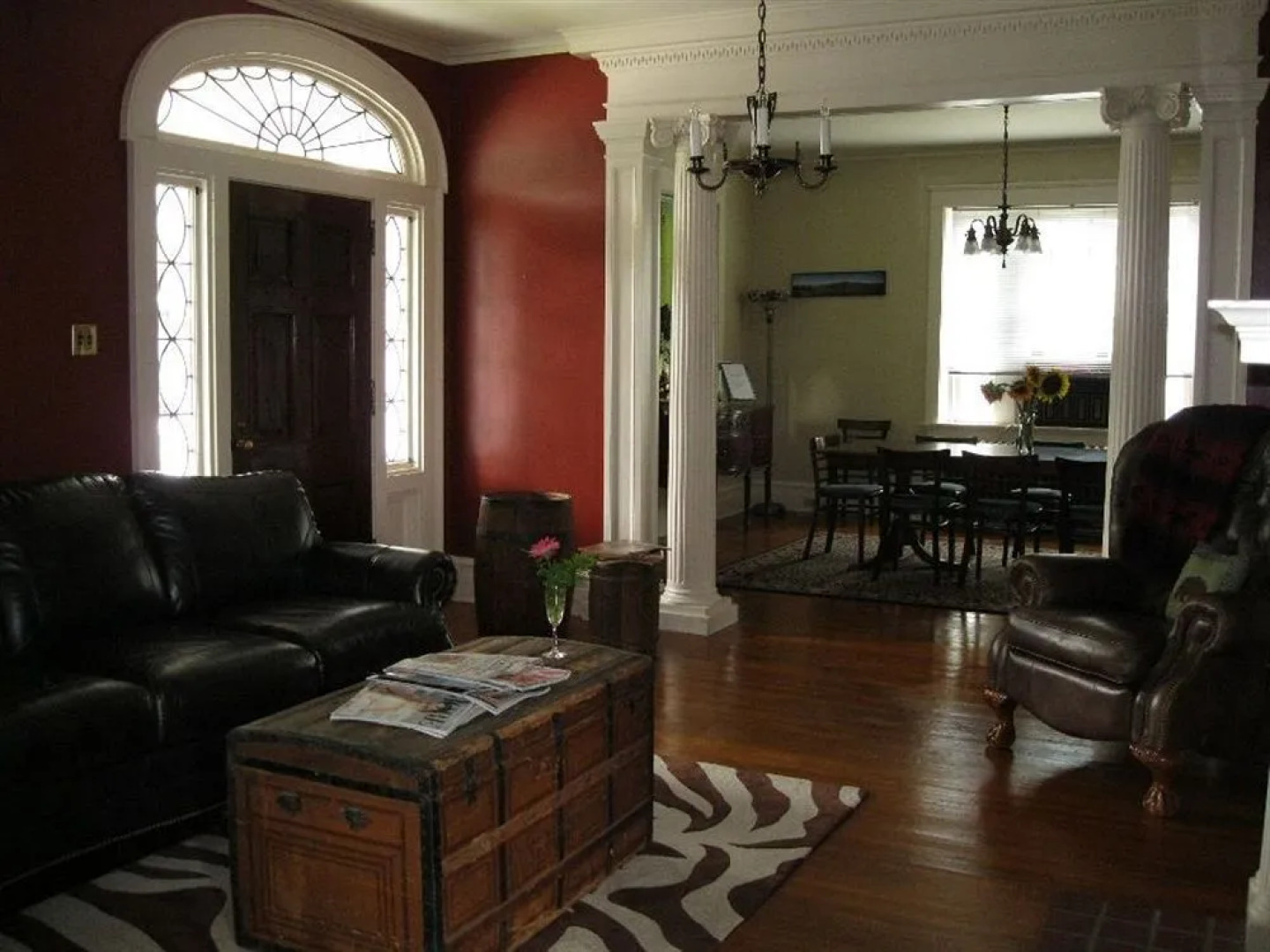 Olde Square Inn Bed and Breakfast