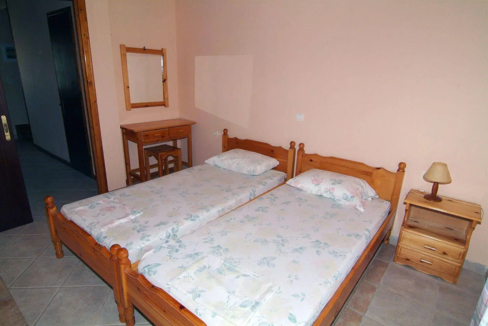 Chrysanthy Apartments