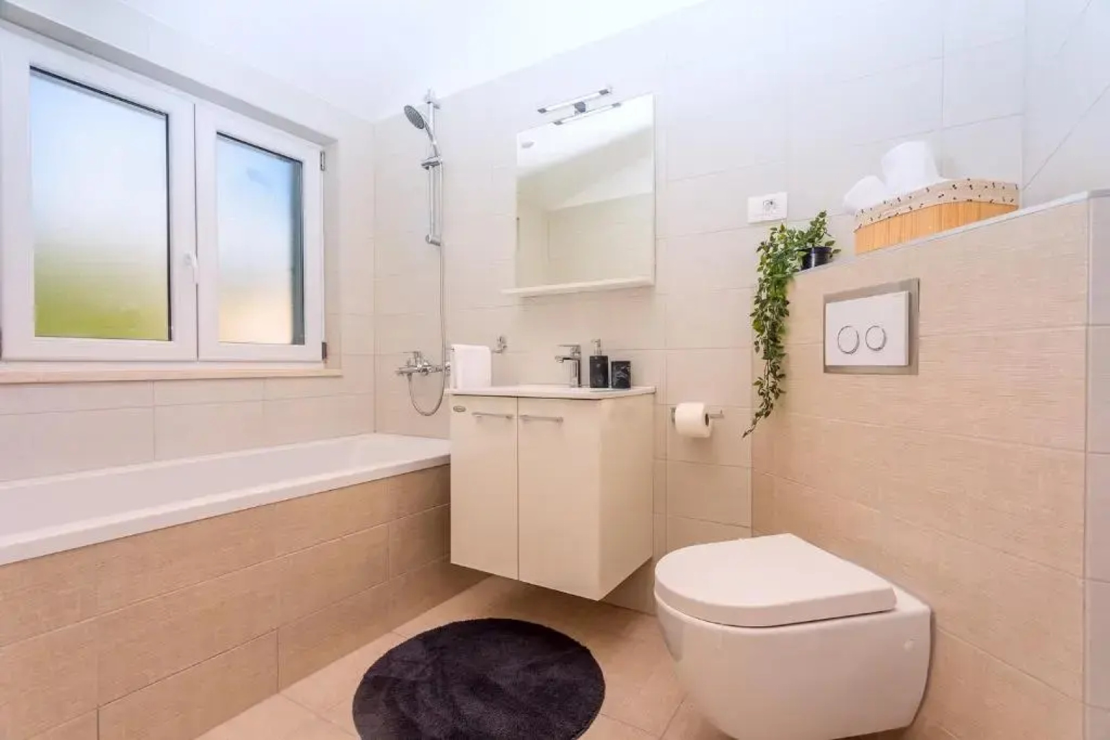 VILLA SKURA private heated pool 32m2, summer kitchen, 4 bedrooms, garden