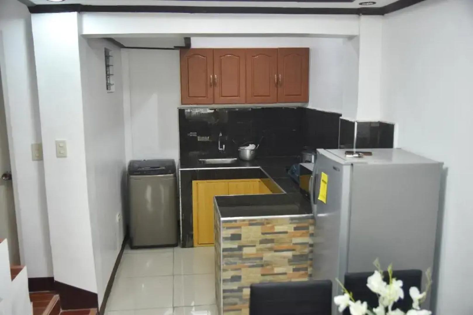 Furnished House in Calapan City Subdivision near ROBINSON/XENTRO Mall