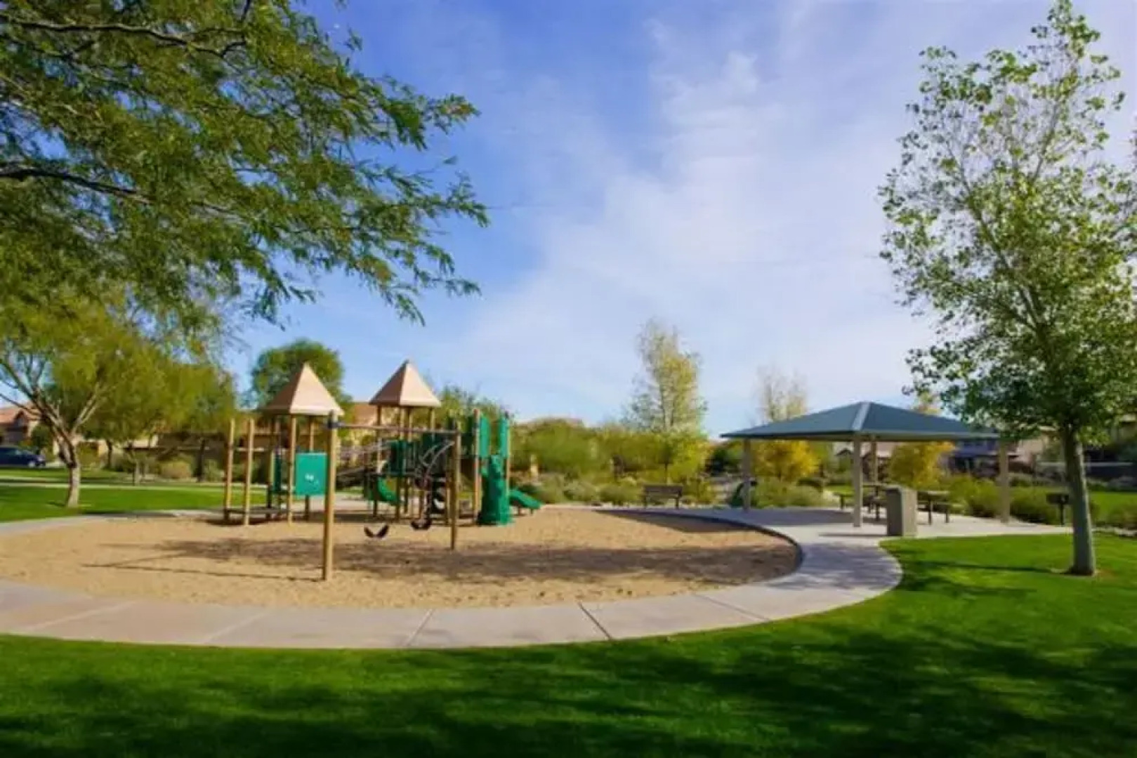 Pinnacle Vista 5 BR by Casago