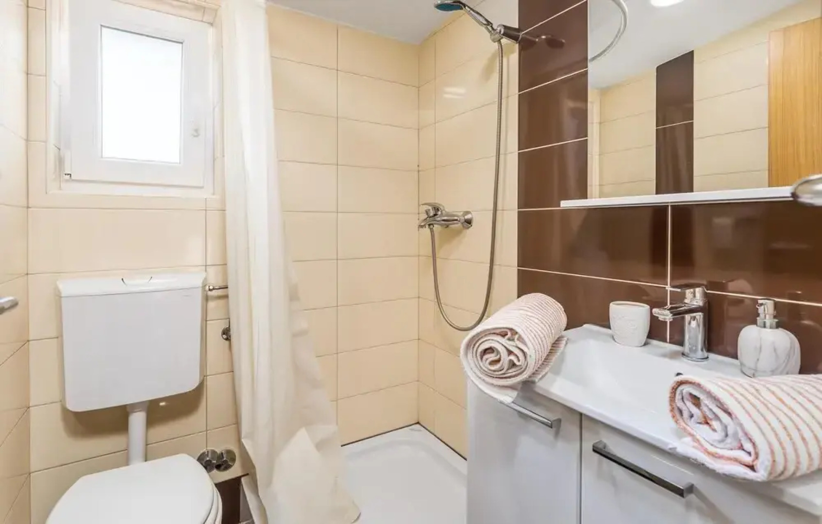 Nice Home in Zubovici With Wifi and 2 Bedrooms