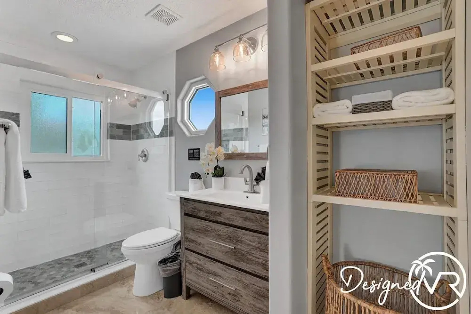 Modern Chic 7-BR with Pool & Gameroom