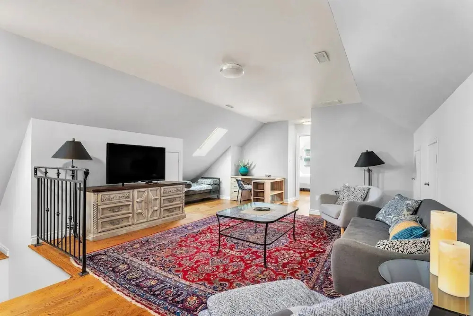 Private 2bdrm Unit With Ensuite Laundry - U5A