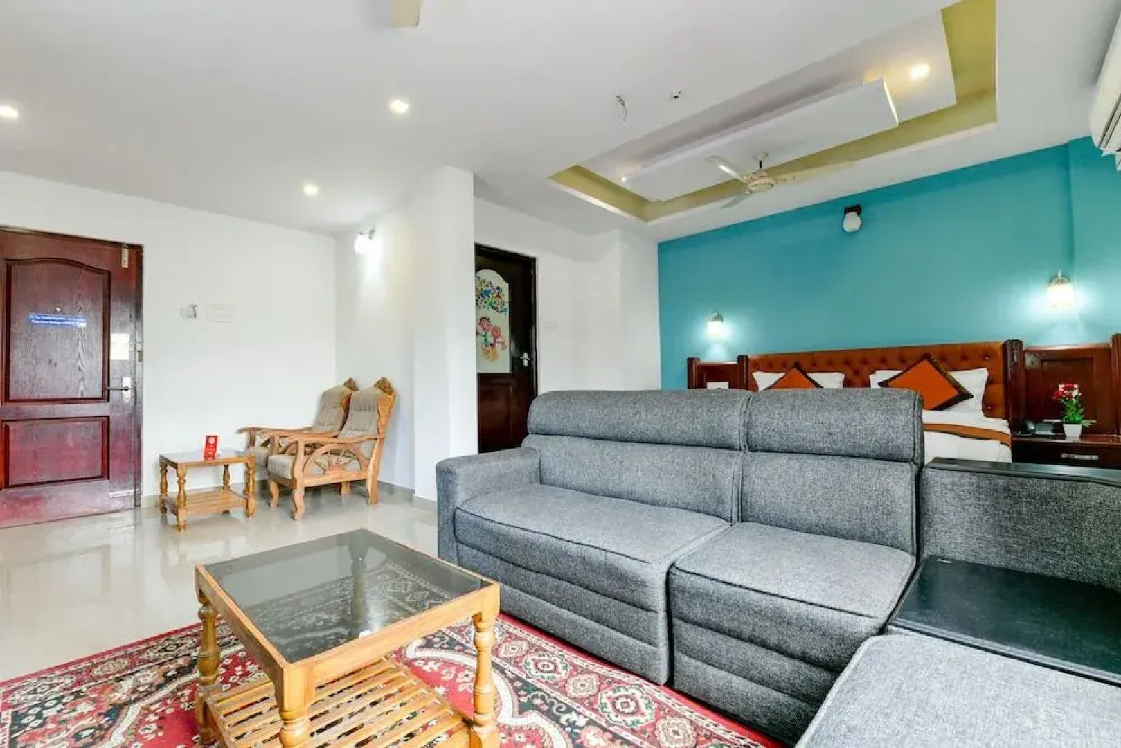 Oyo 28276 Harshavardhana Inn