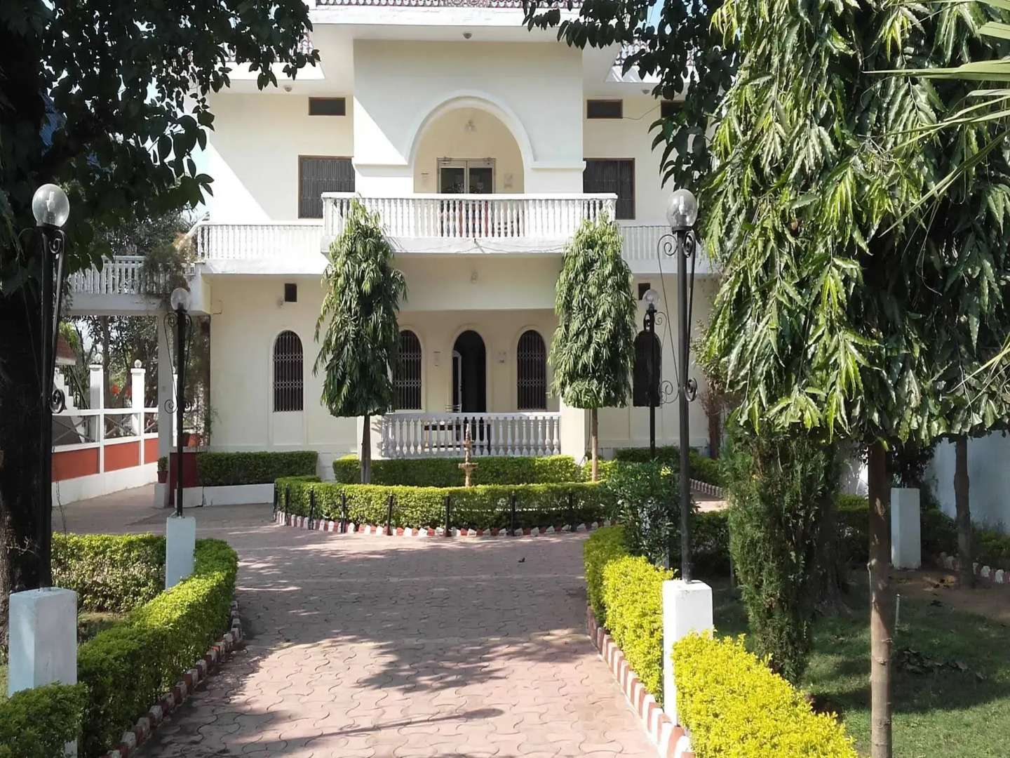 Yogi Ashram Guest House