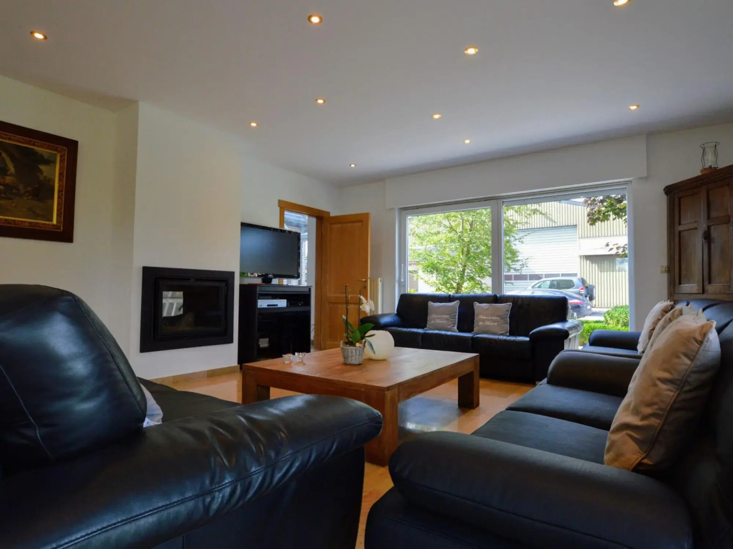 Spacious villa in Zingem with garden