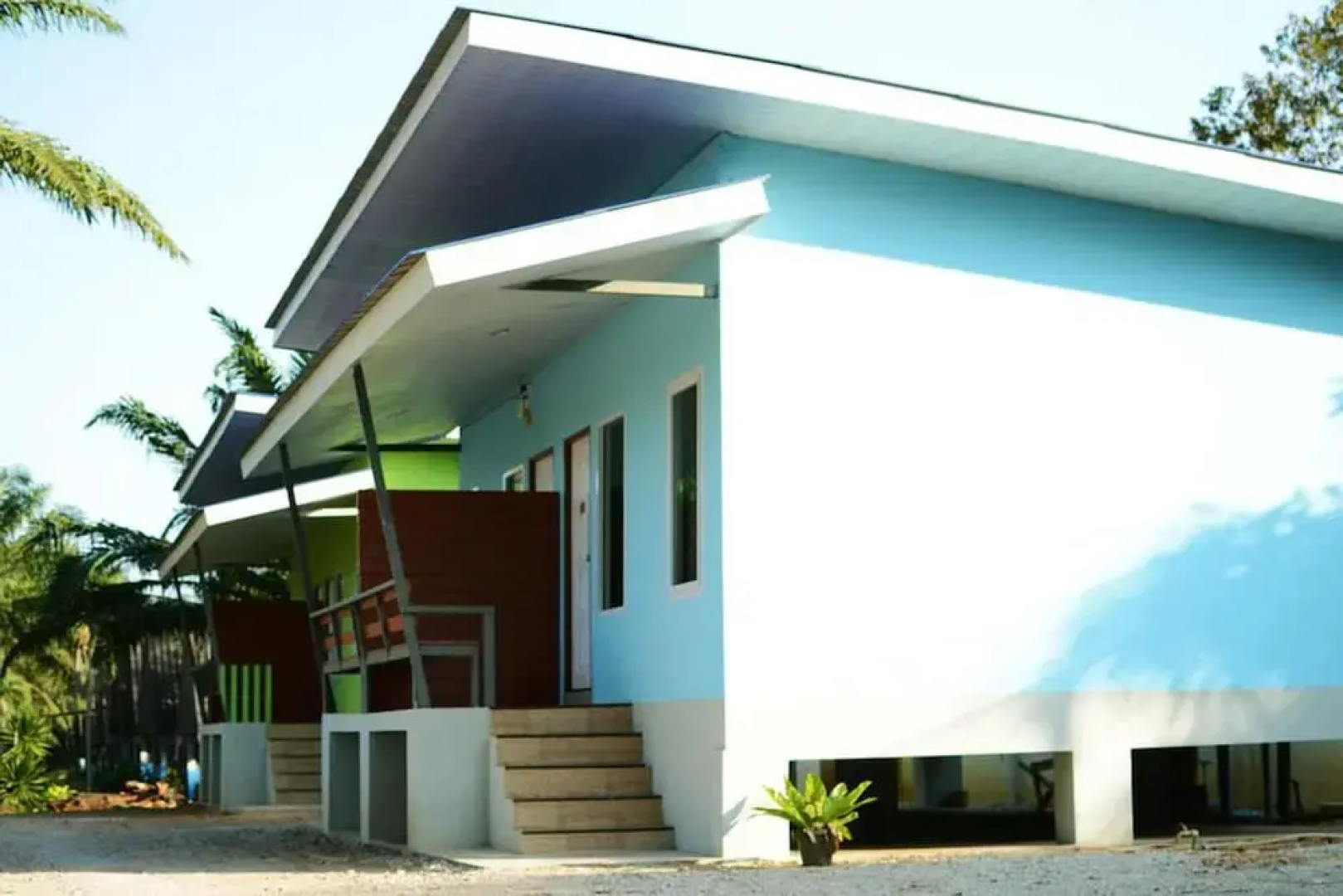 Happy House Resort