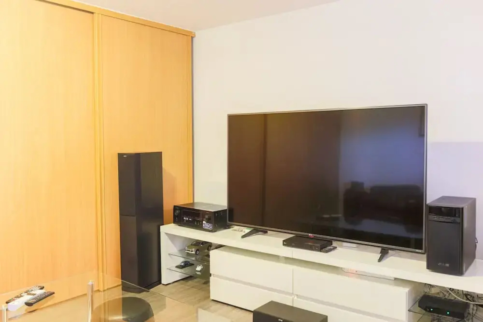 Monaco Vista VI4202 by Riviera Holiday H