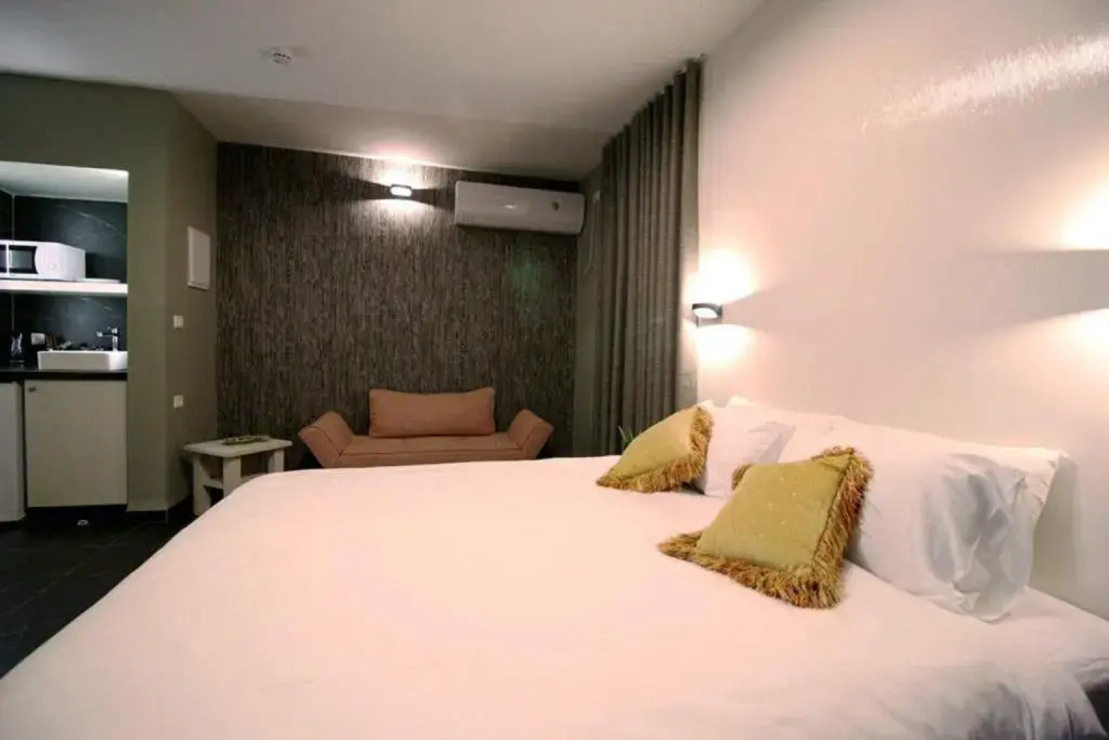 Etnachta Kibbutz Afik