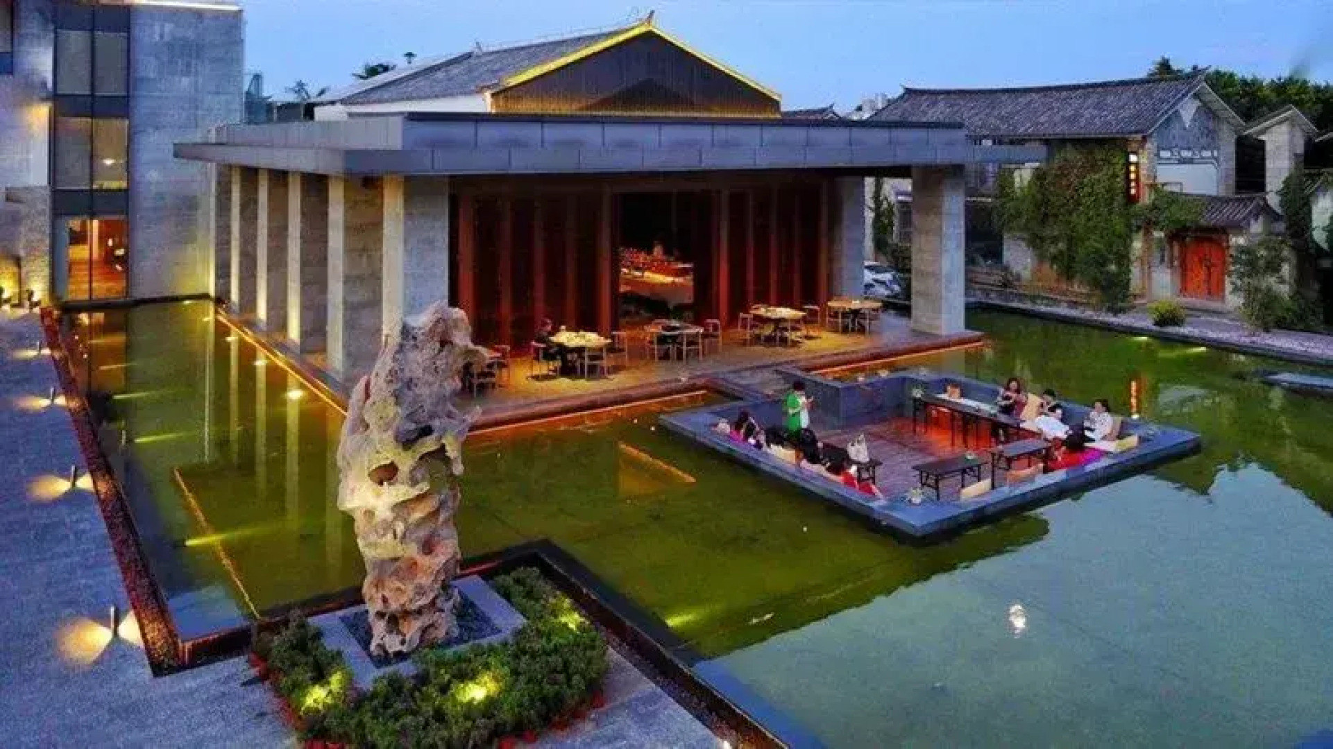 Dali Red Dragon Well Hotel