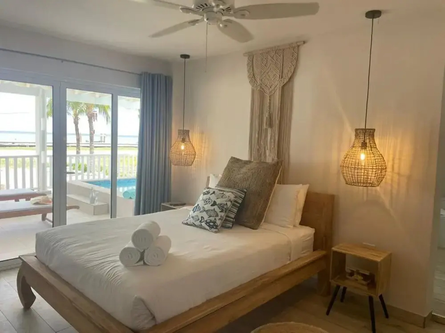 Secluded Beachfront Gem Pool Patio View BBQ