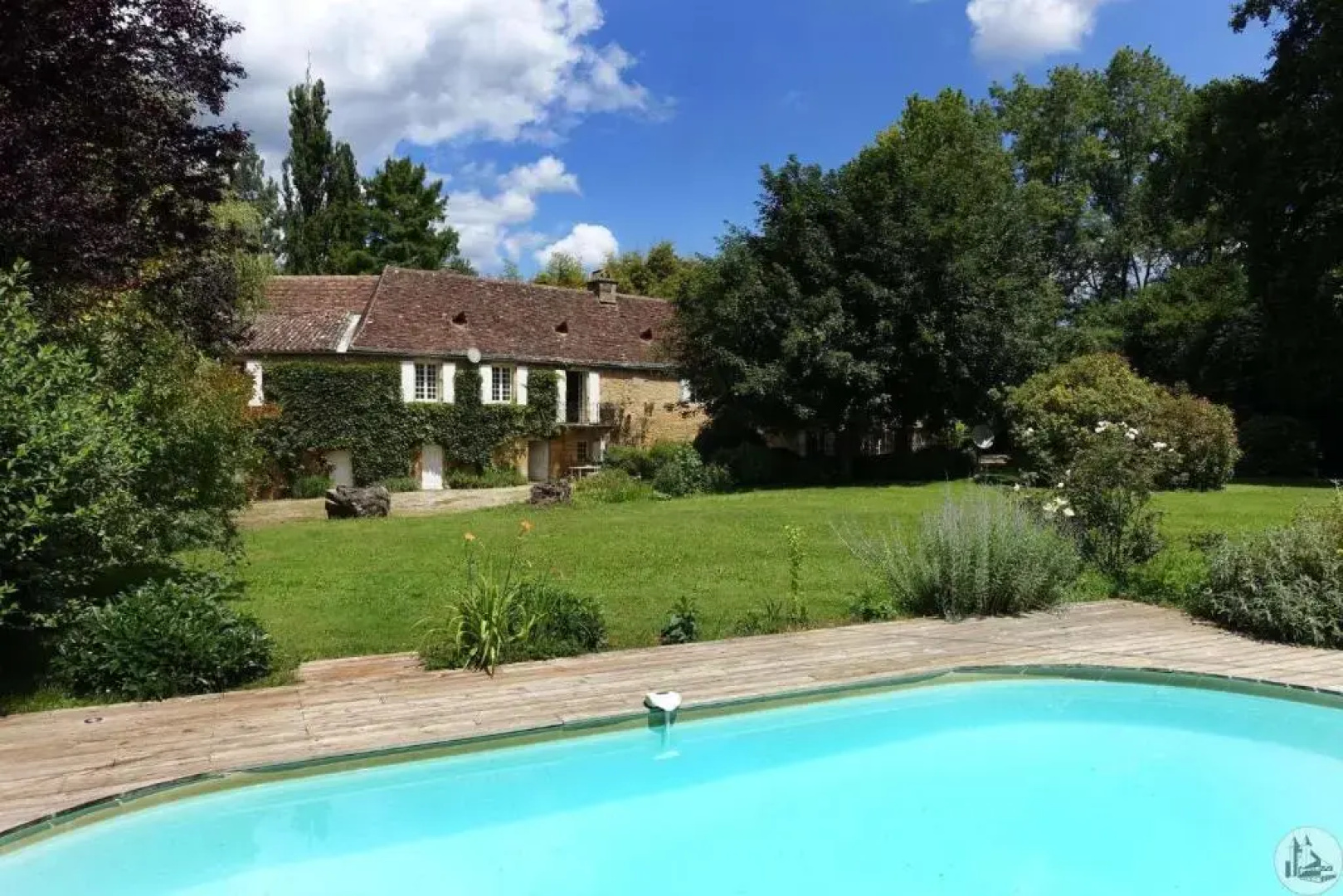 Moulin de l'Enéa, XVIIème, vue rivière et sur beau parc aboré 2,2 hectares.