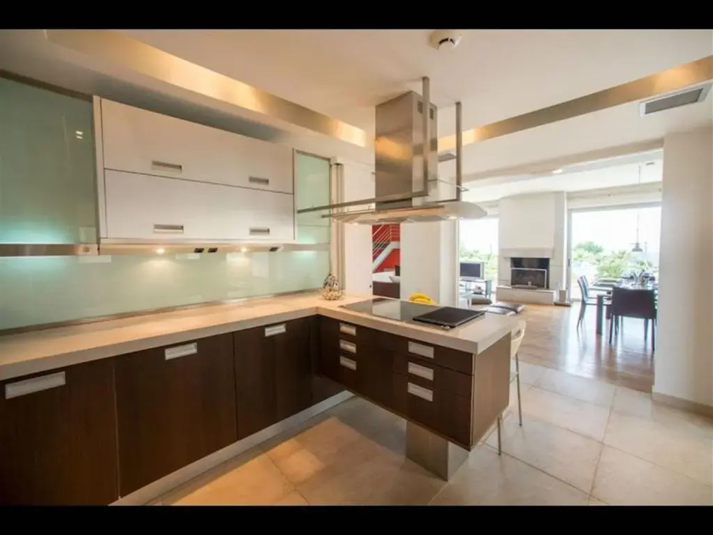 Luxury Villa Beachfront 5 Bedrooms 10-12 Persons