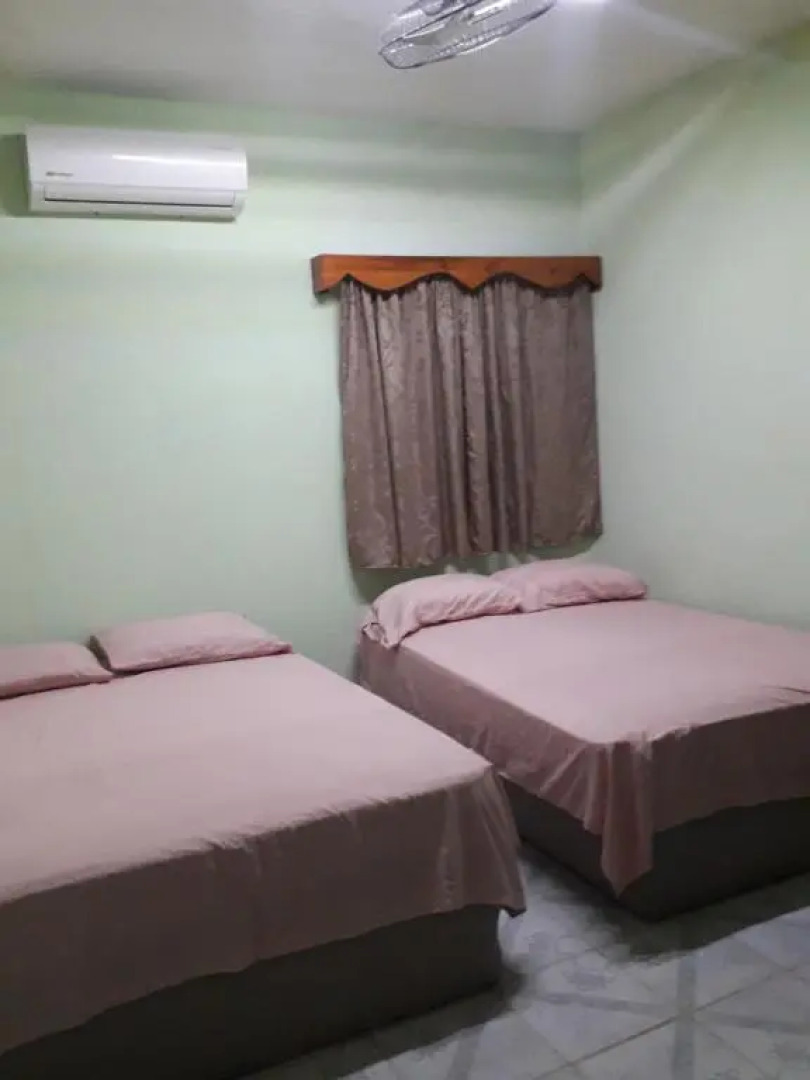 CASA CON TODO LOS SERVICIOS Y 2 RECAMARAS CLIMATIZADAS CON 2 CAMAS CADA UNO PARA 8 PERSONAs