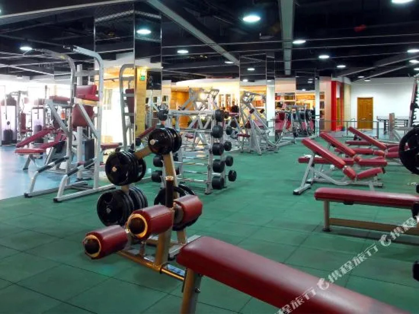 Yinpu Bathing Hotel (Yanbian University Wanghongqiang Branch)