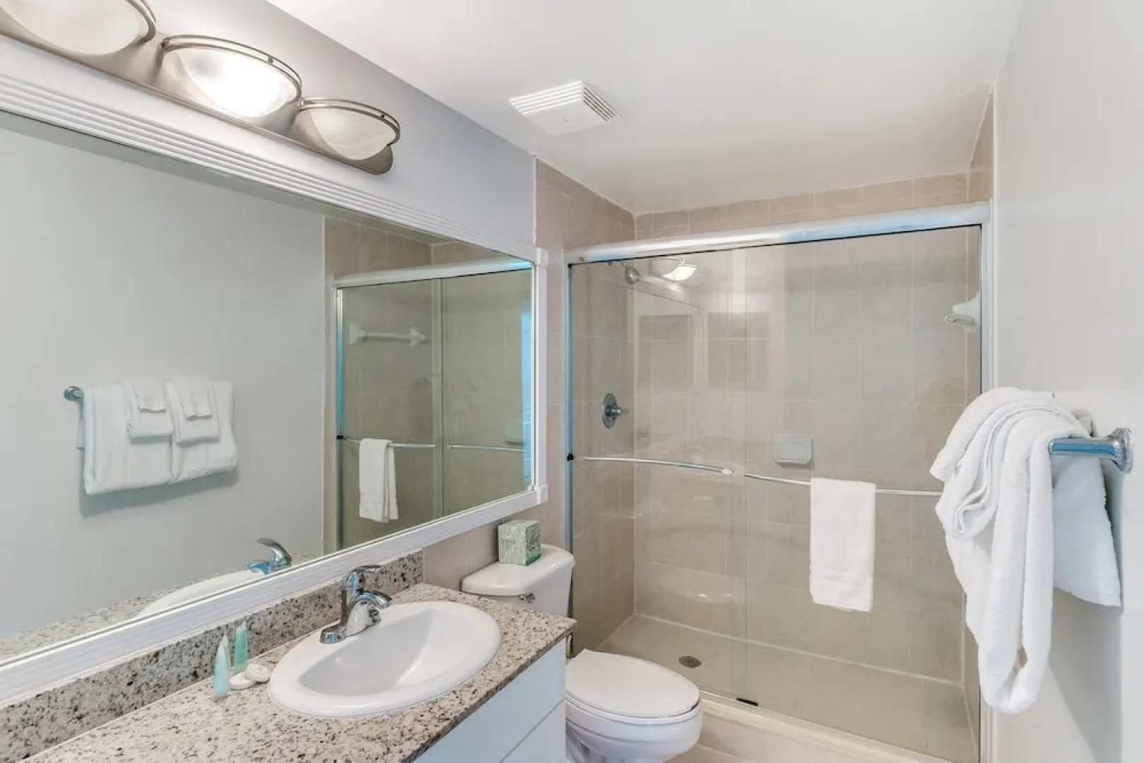 Churchill Suites Intracoastal Yacht Club