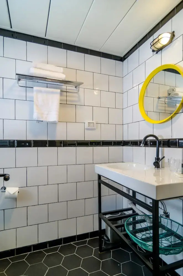 The White House Hotel at Dizengoff Square