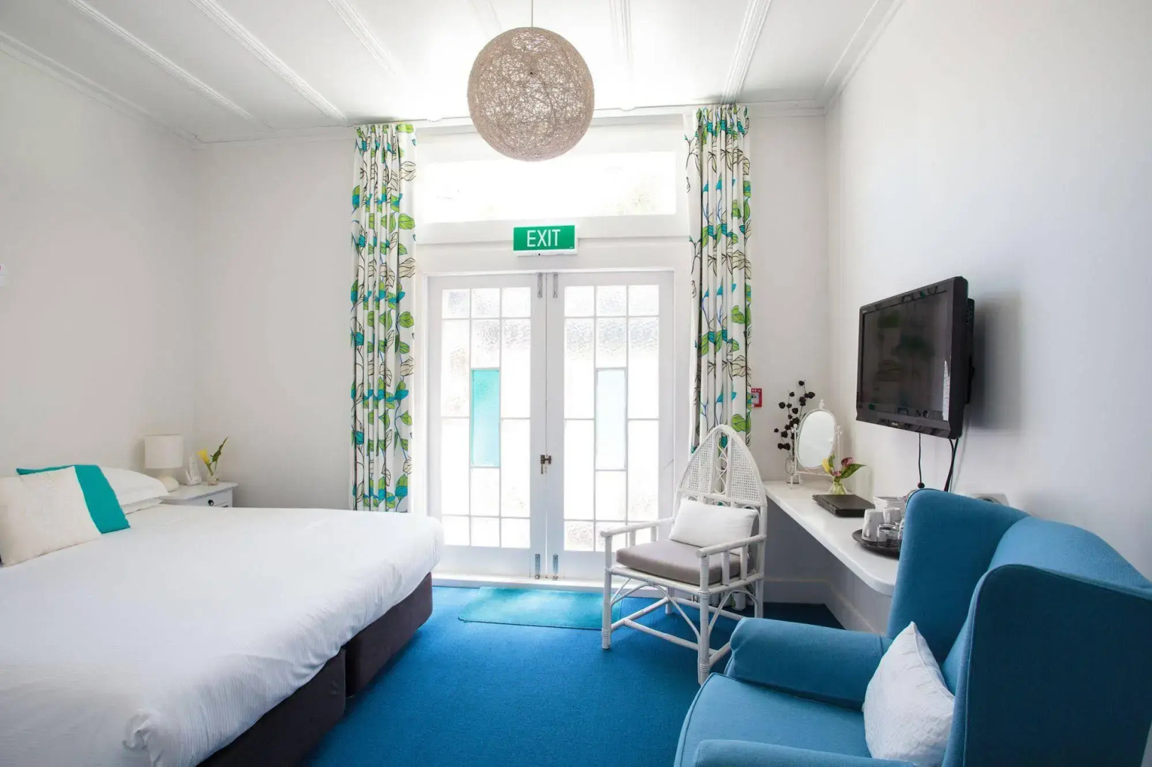 The Old Oak Boutique Hotel