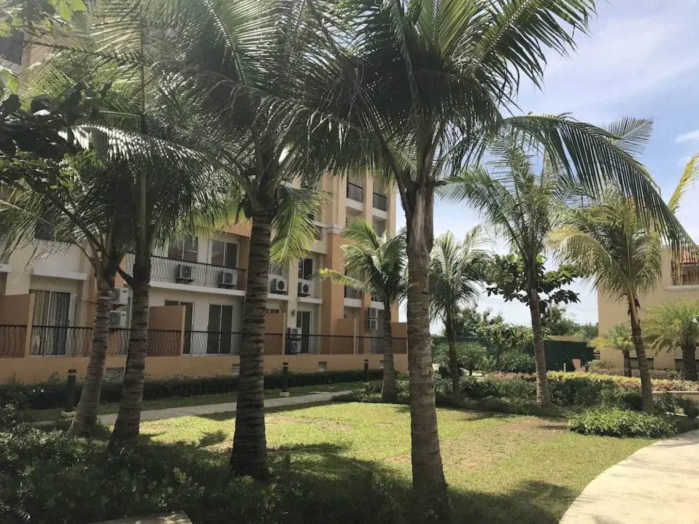 SR Vacation Rental - San Remo Oasis