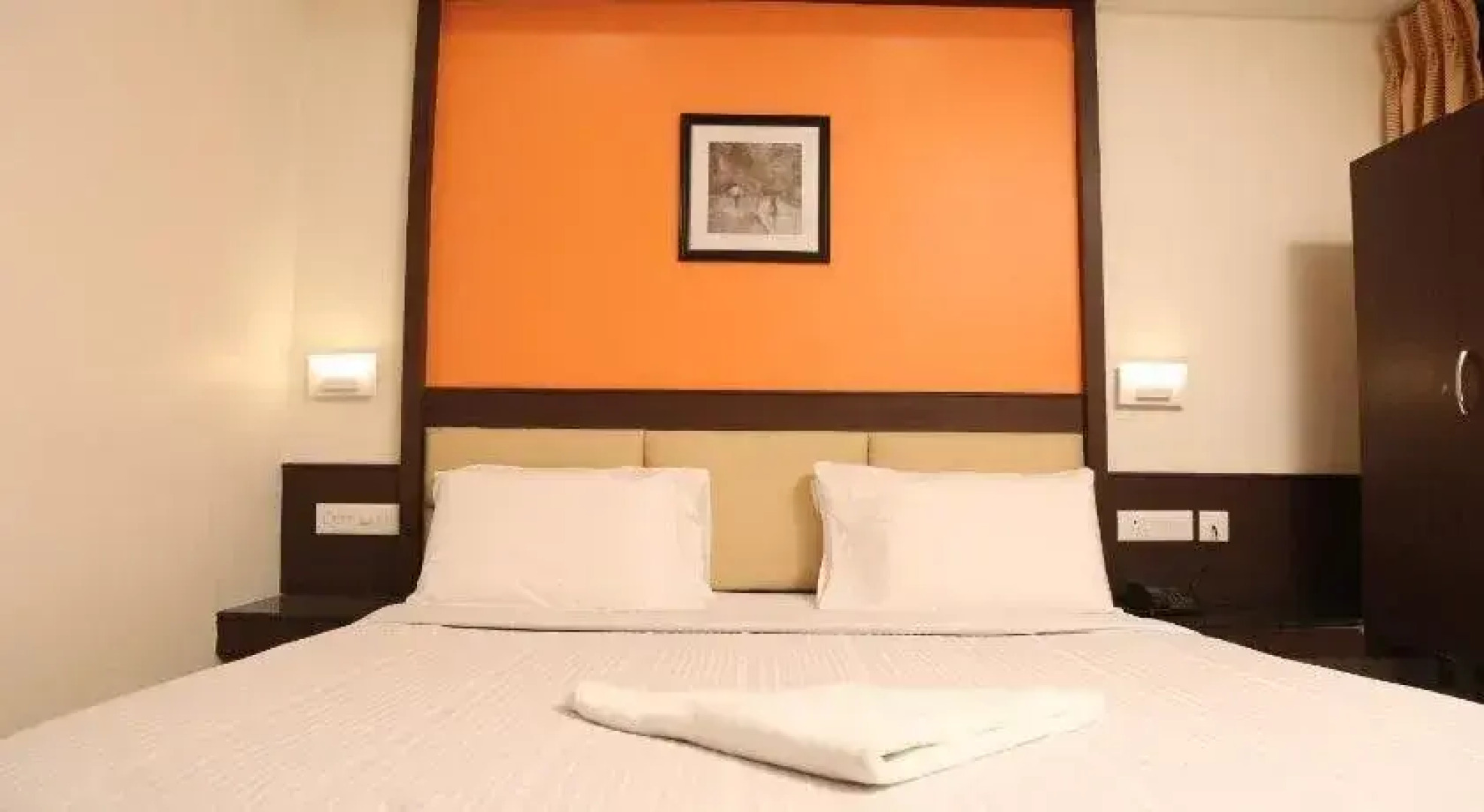 Hotel Sabarees Residency