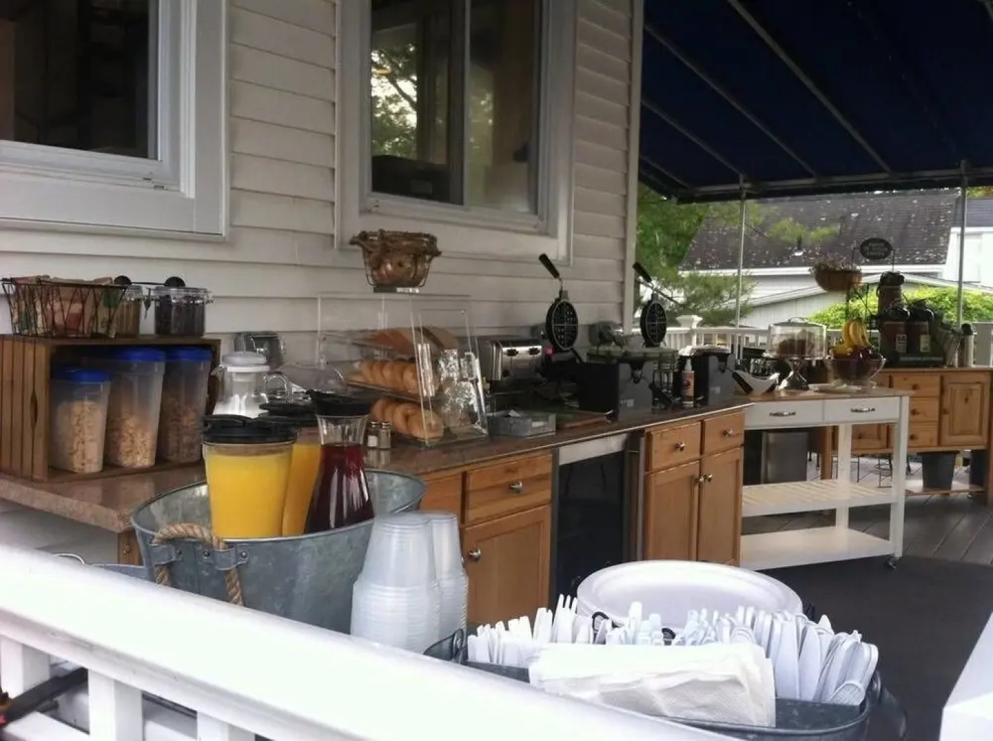 Glen Cove Inn & Suites