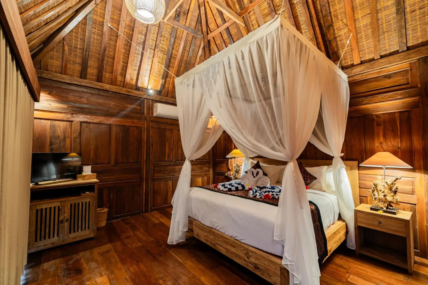 Madani Antique Villas