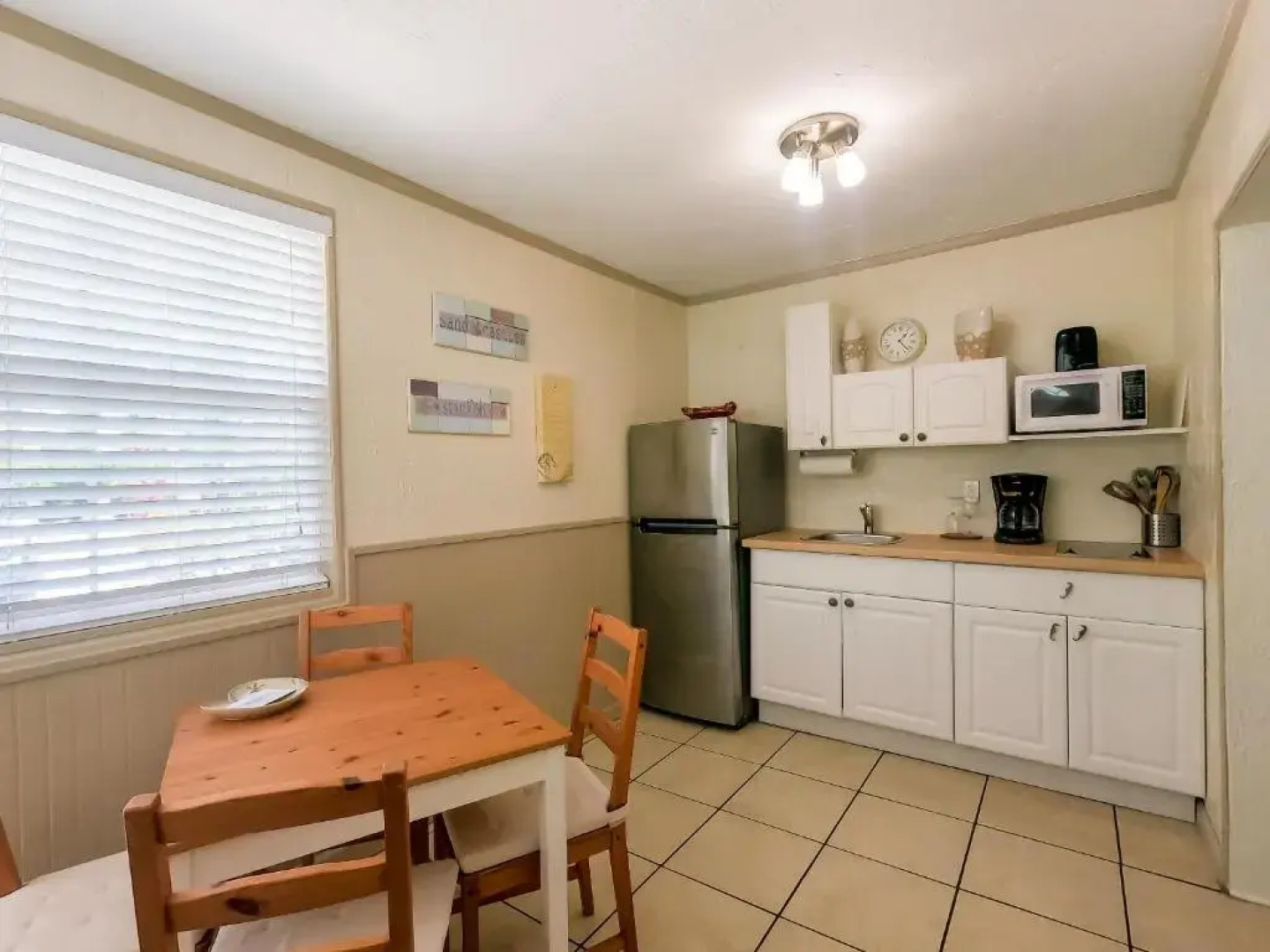 Haley's at The Anna Maria Island Inn