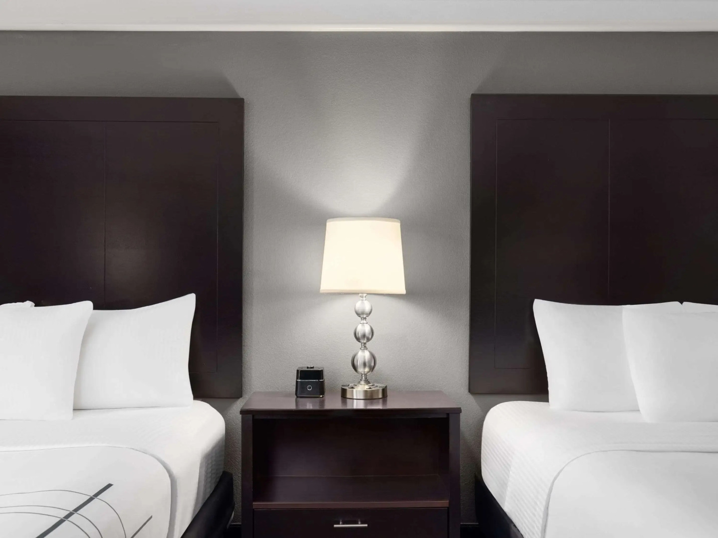 La Quinta Inn & Suites by Wyndham Santa Clarita - Valencia