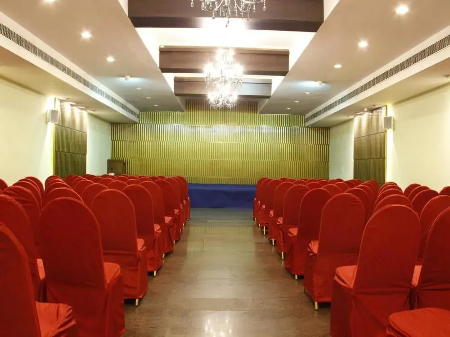 Palm Beach Hotel & Resort