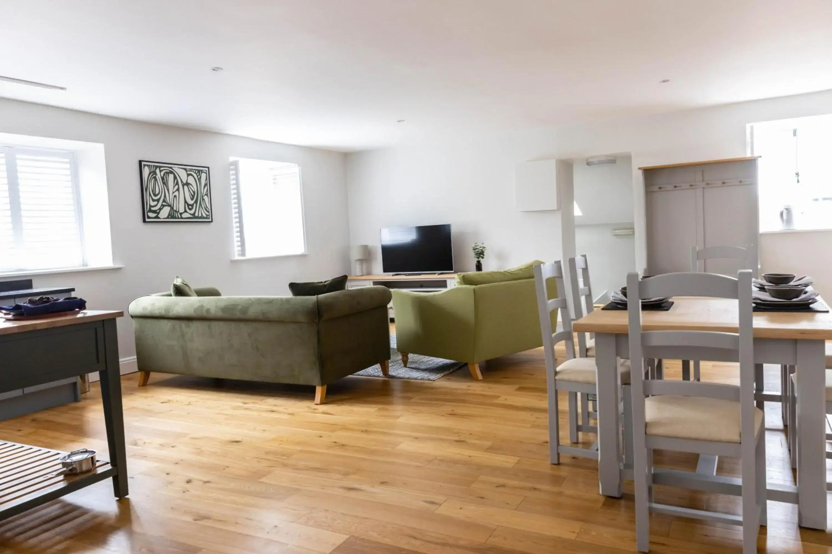 Serviced Guest ApartSuites The Unicorn