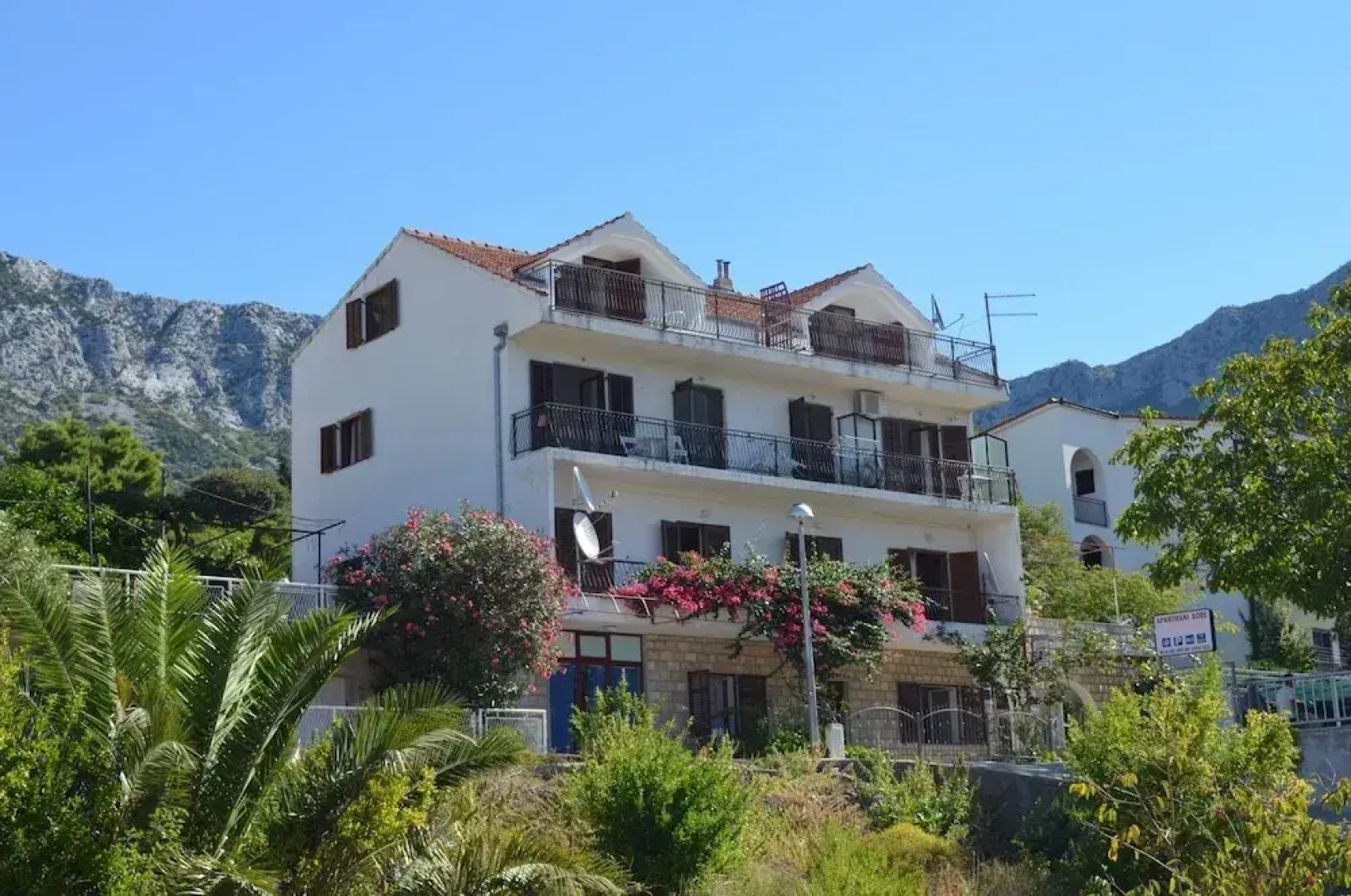 Jozo - 150 m From Pebble Beach - A2