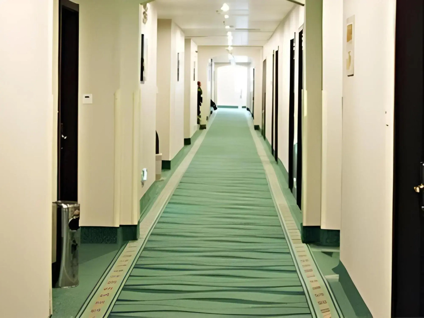 GreenTree Inn Jingdezhen Square North Road Express Hotel