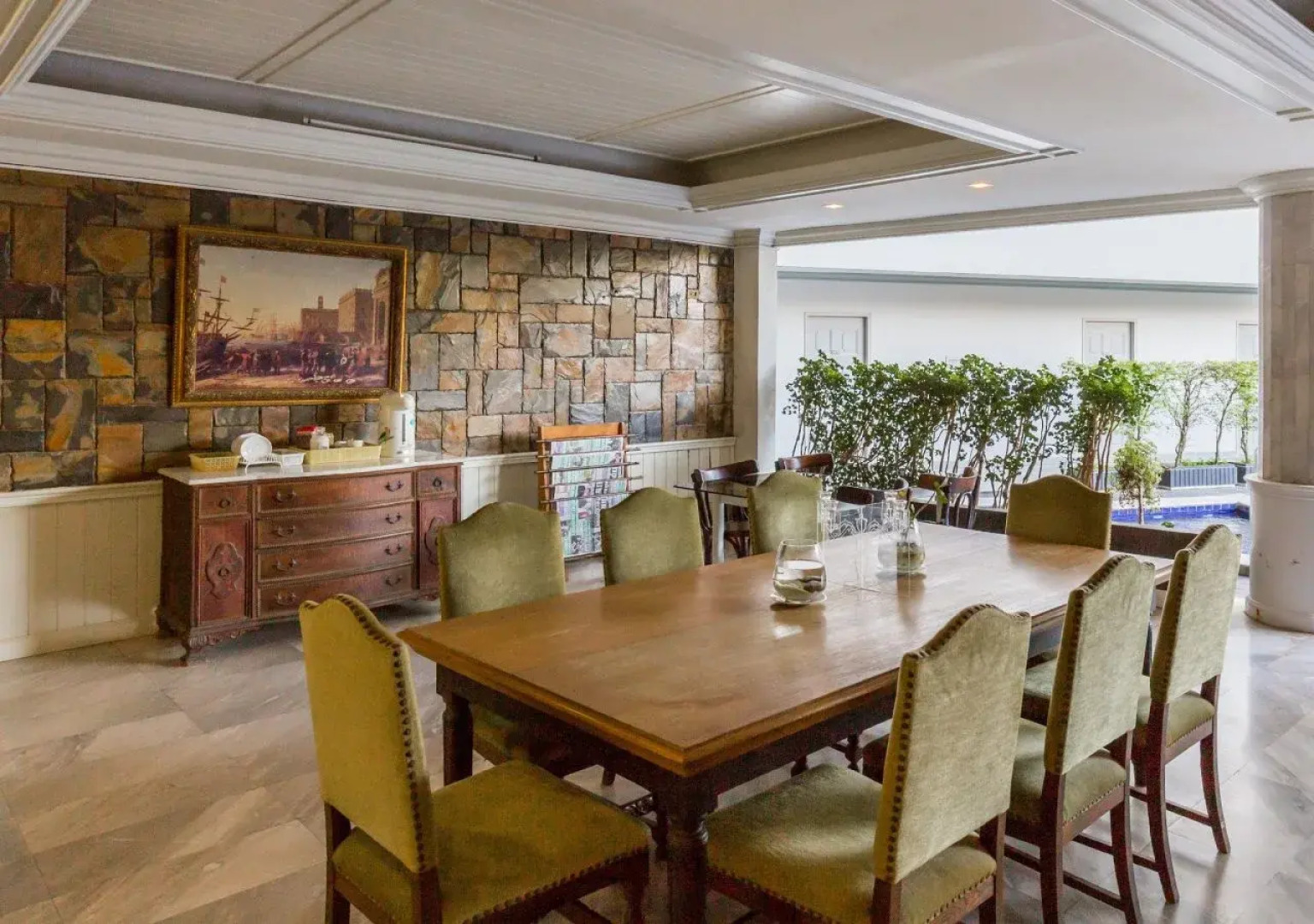 Garden Paradise Hotel & Serviced Apartment