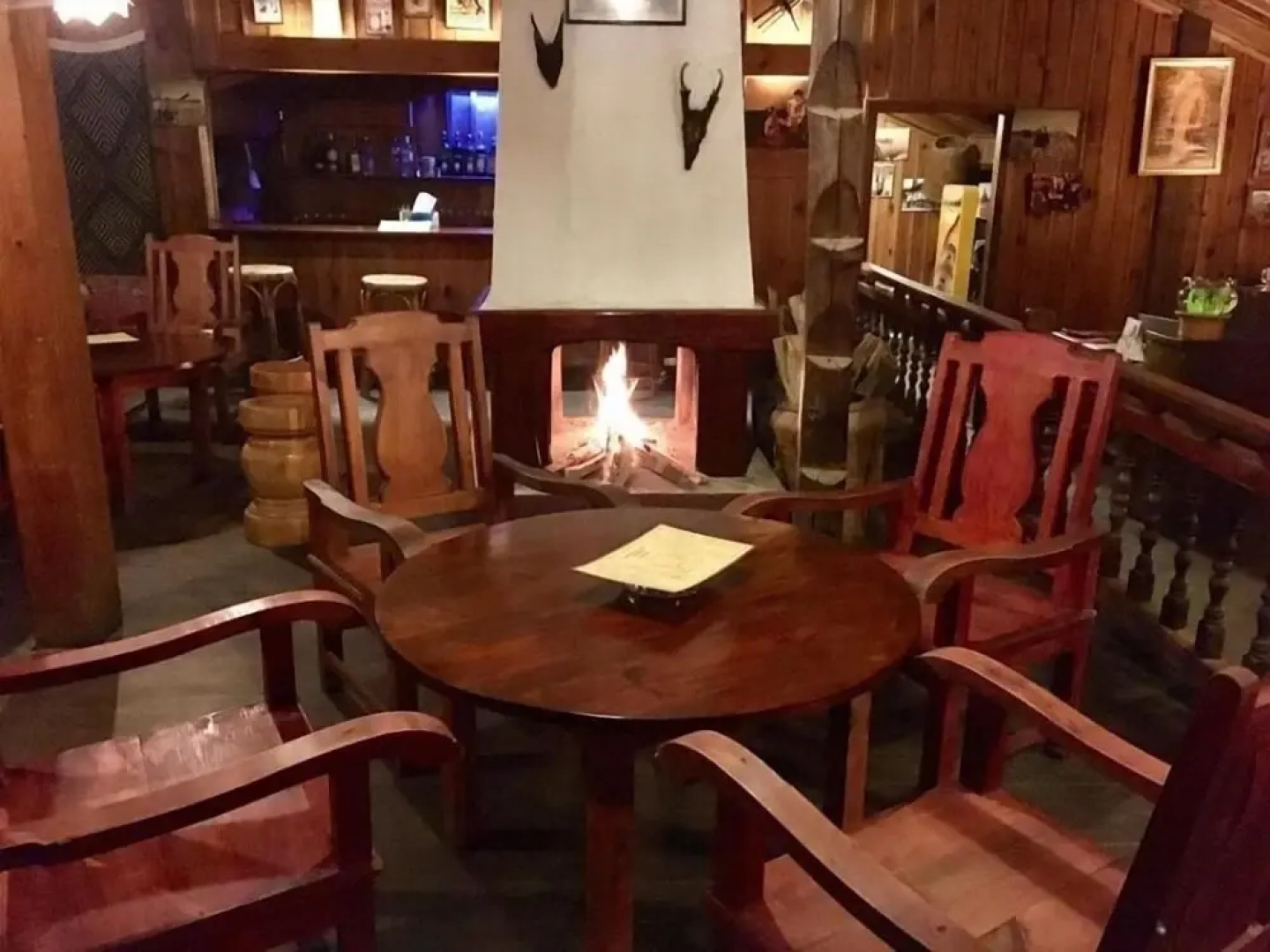 Phouphadeng Hotel - Auberge de la Plain des Jarres